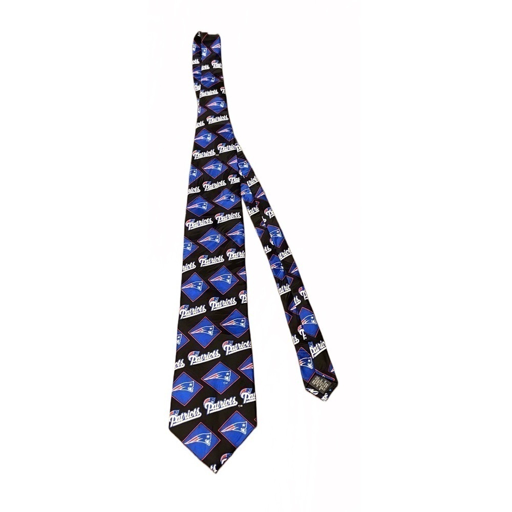 Vintage New England Patriots silk necktie from 1995